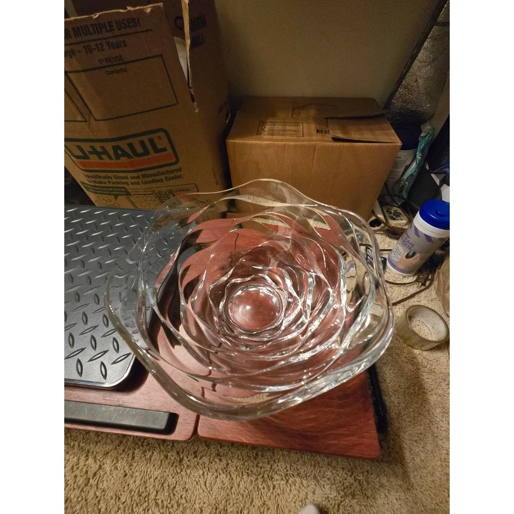 Artistic Clear Glass Rose Petal Centerpiece Bowl Wavy Rim Floral Sculptural Dish